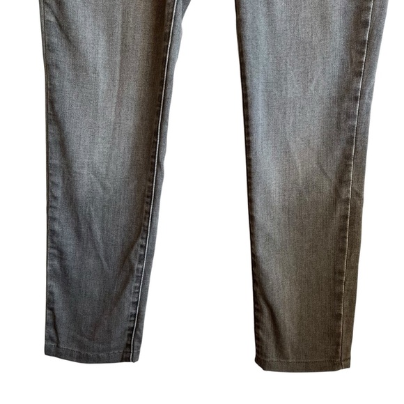 Levi’s 721 High Rise Skinny Grey Granite Jeans Size 31 Hemmed - Picture 5 of 15